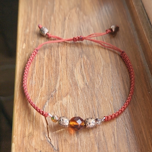 Handmade macrame adjustable bracelet with beads, burnt orange, copper tone beads - Picture 4 of 5